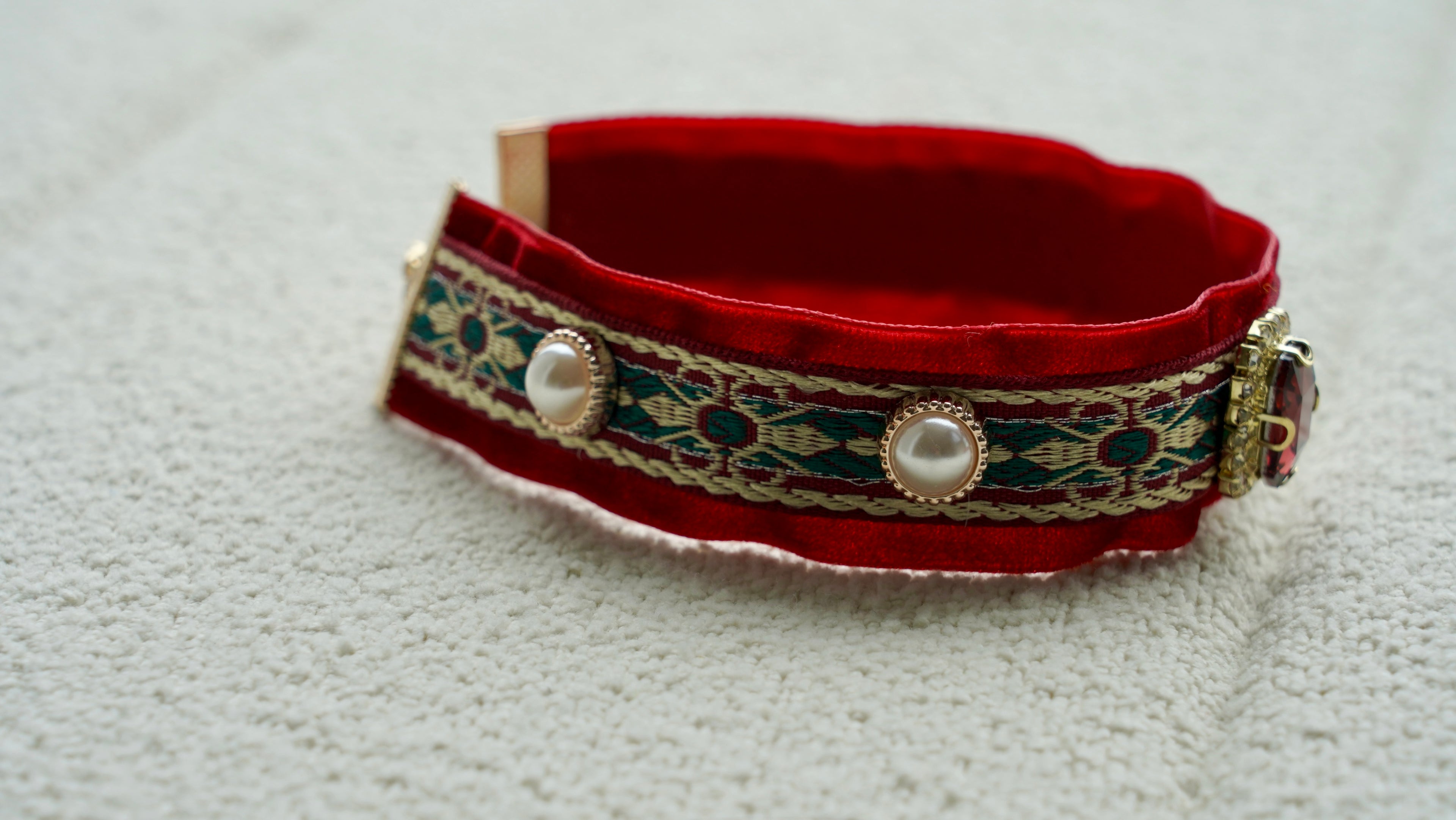 Red Velvet Gemstone Embellished Pet Collar 💎